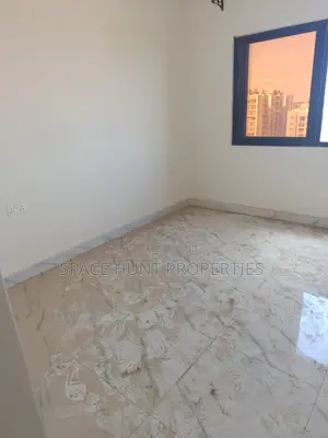 1bdrm Apartment in Gateway Mall Area for sale