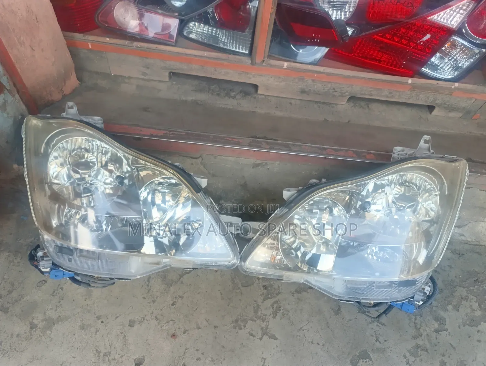 Crown Headlight Complete With Computer and Bulb