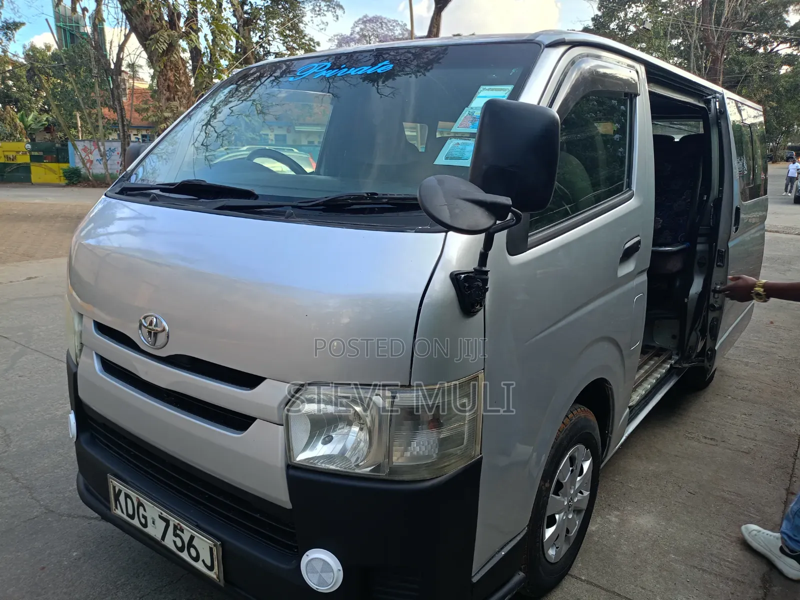 Toyota HiAce 2015 Silver