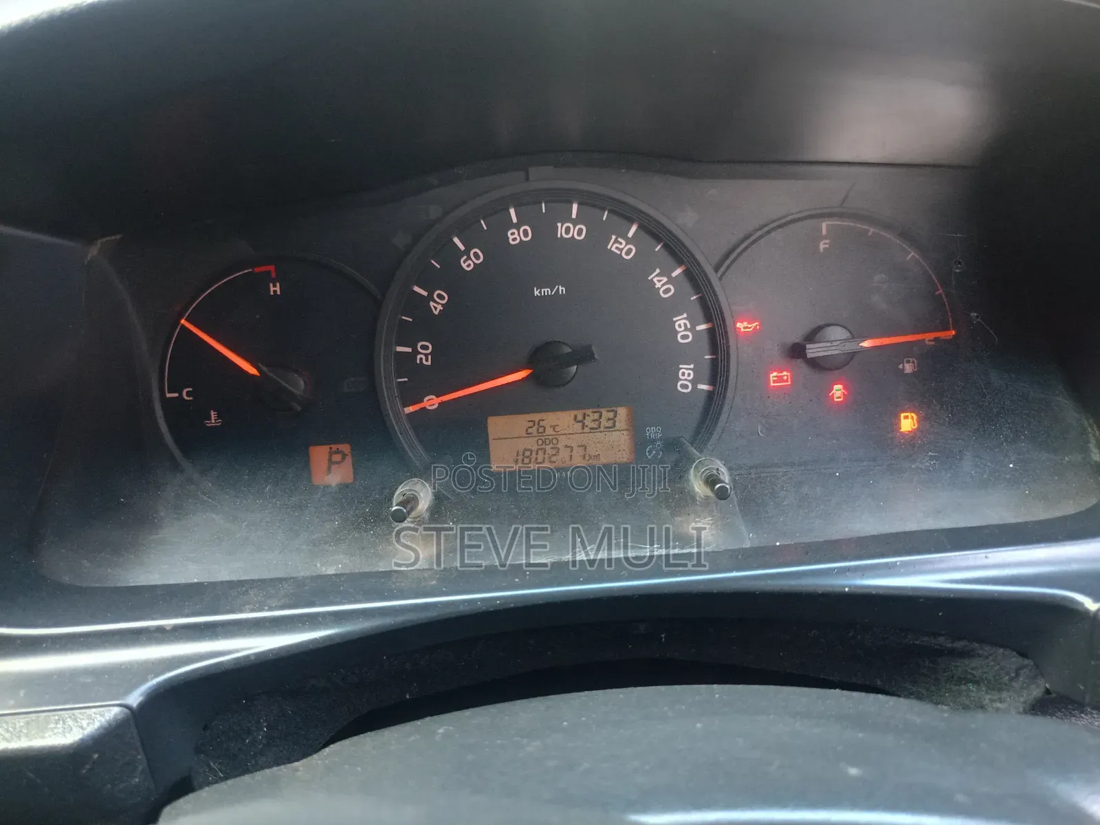 Toyota HiAce 2015 Silver