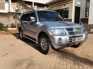 Mitsubishi Pajero Super Exceed 2006 Silver