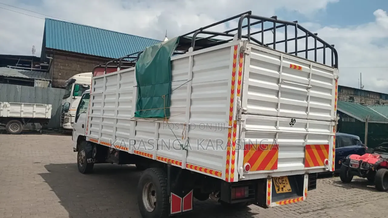Isuzu NPR 4.3