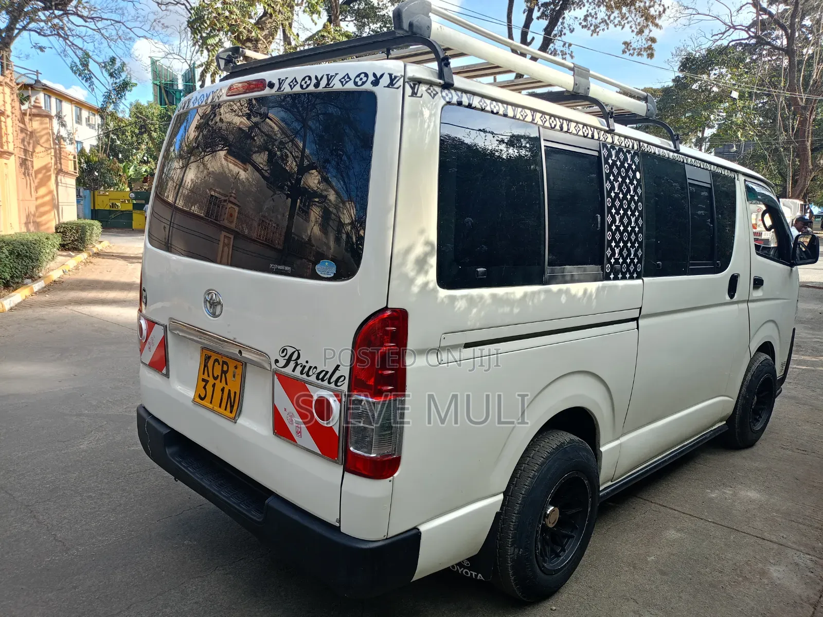 Toyota HiAce 2016 White