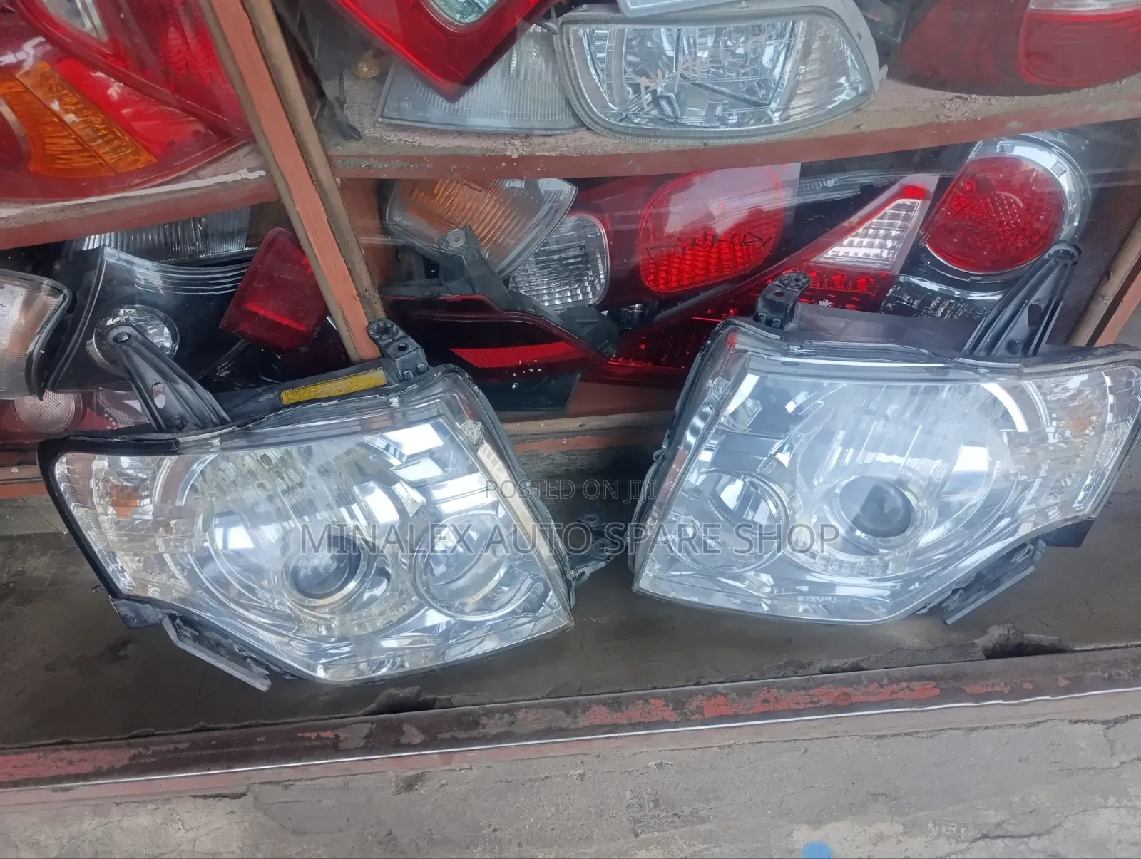 Headlight Pajero Sorgum Headlight Zenon Type