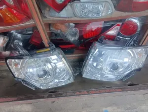 Headlight Pajero Sorgum Headlight Zenon Type