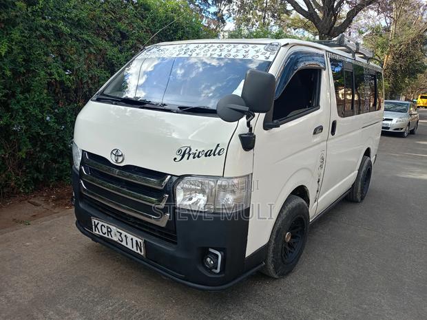 Toyota HiAce 2016 White - thumbnail 9
