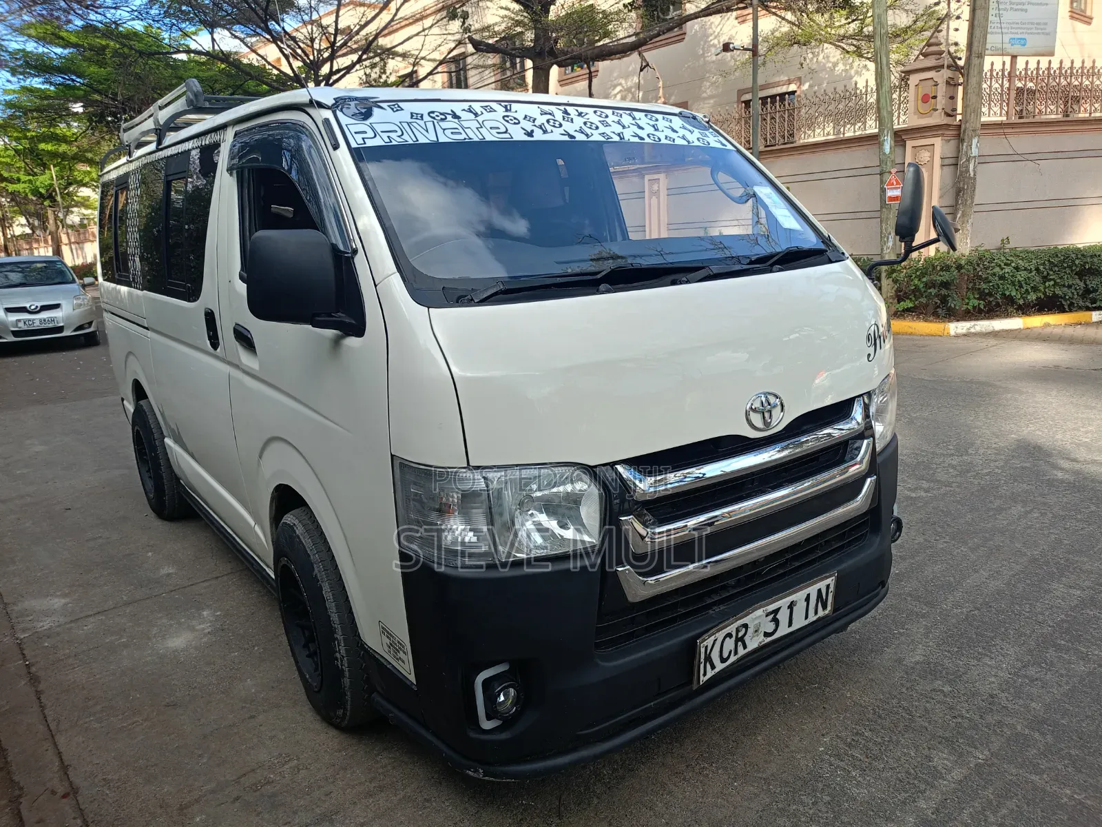 Toyota HiAce 2016 White