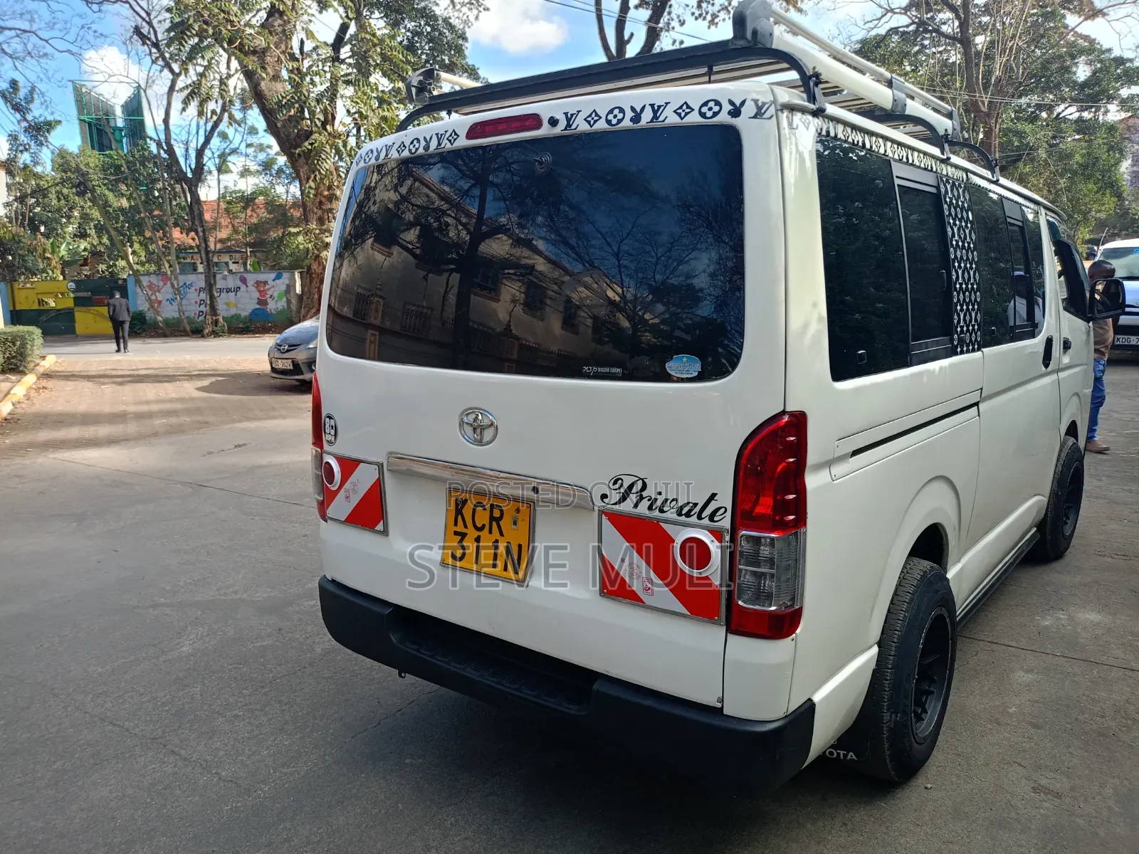 Toyota HiAce 2016 White
