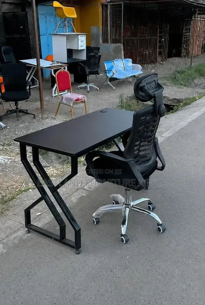 Z -Shaped Office Desk With Headrest Chair - Black