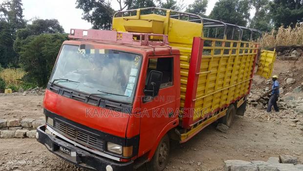 Tata Truck - thumbnail 2