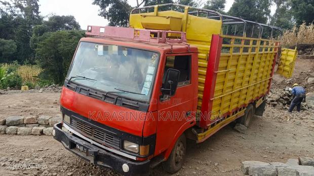 Tata Truck - thumbnail 3