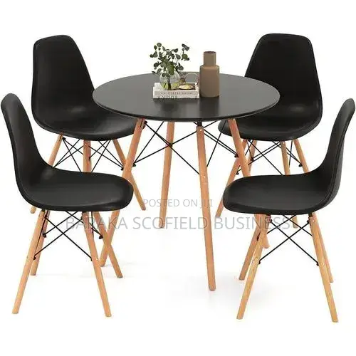 Elegant Round Dining Table With Wooden Legs