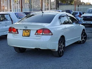 Honda Civic Hybrid 2010 White