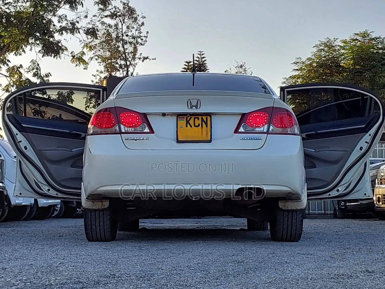 Honda Civic Hybrid 2010 White