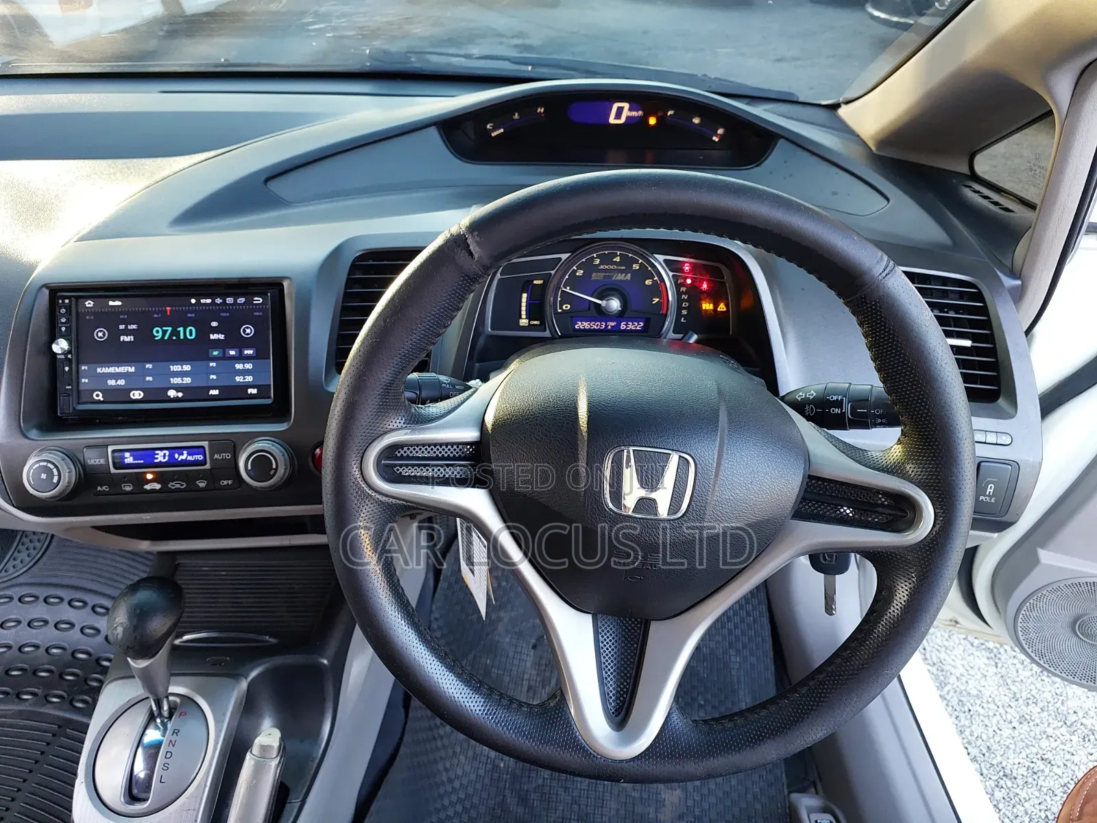 Honda Civic Hybrid 2010 White