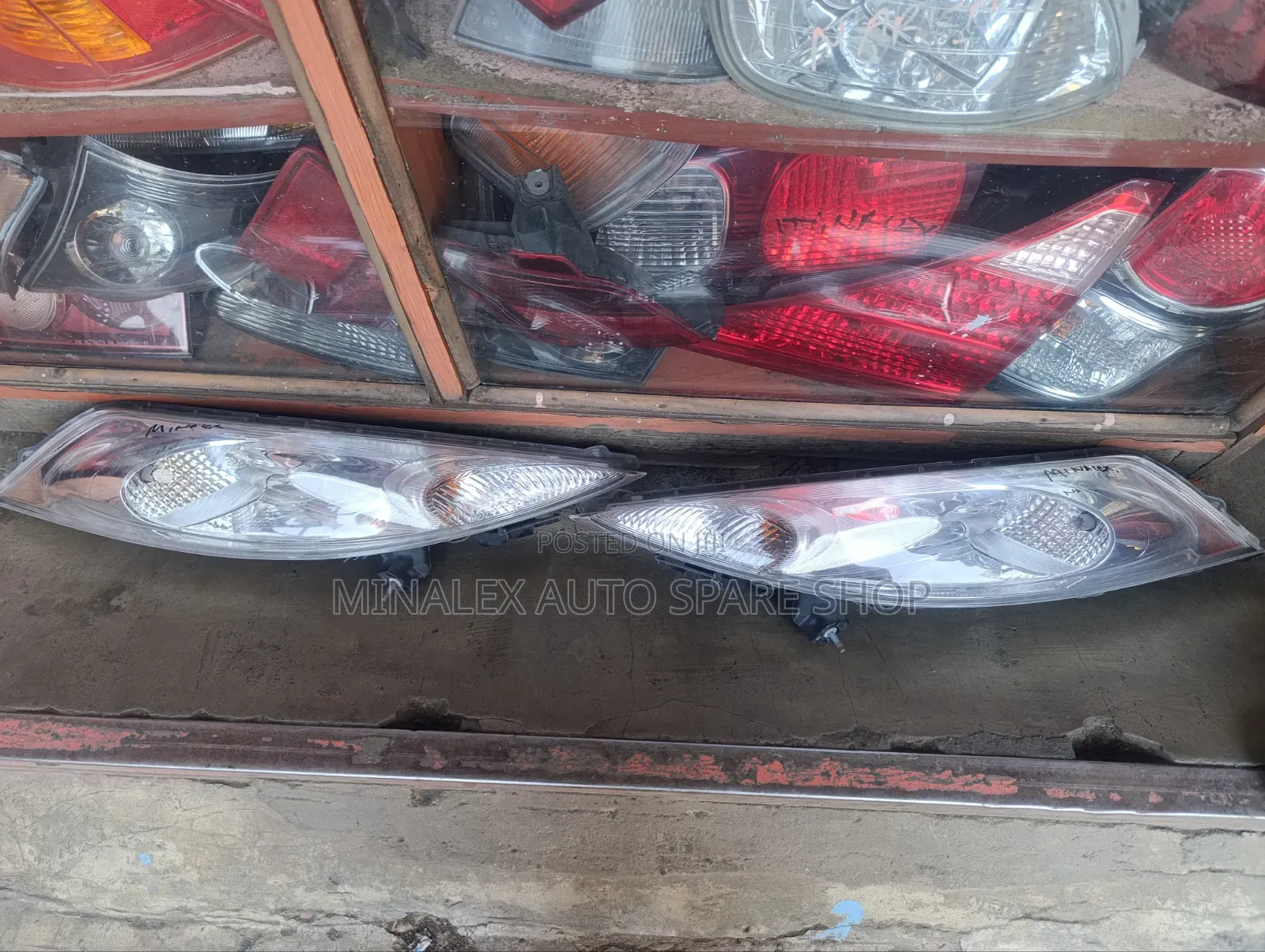 Nissan Juke Headlight Complete