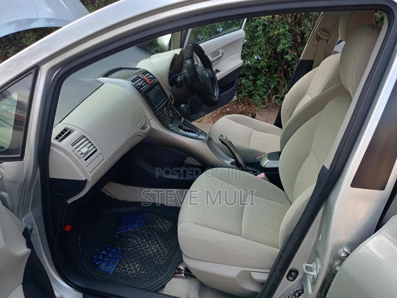 Toyota Auris 2009 Silver