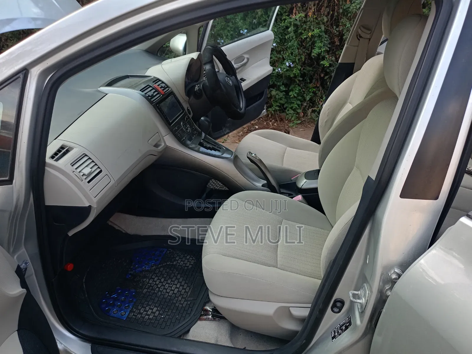 Toyota Auris 2009 Silver