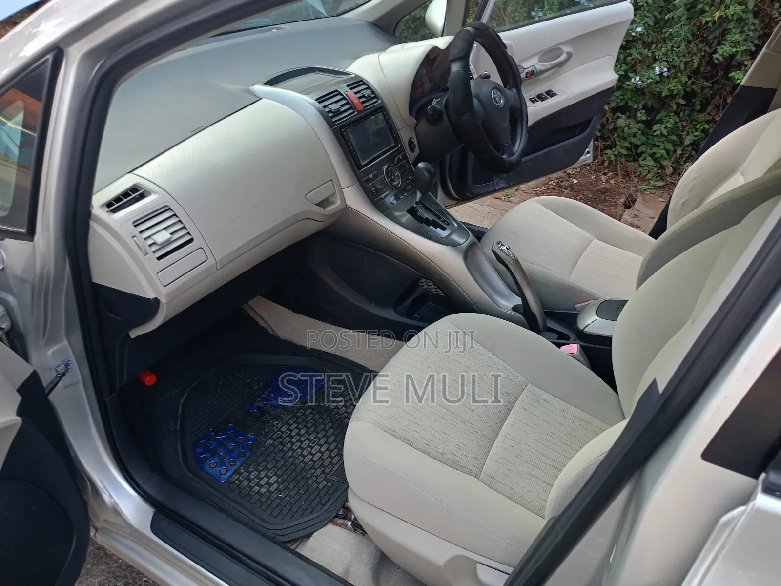 Toyota Auris 2009 Silver