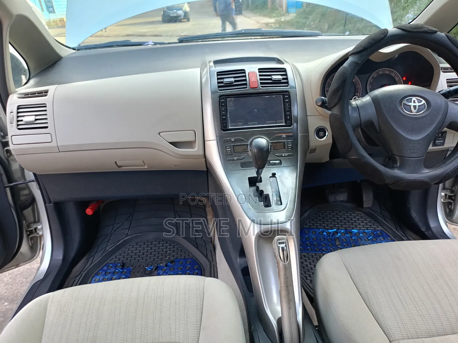 Toyota Auris 2009 Silver