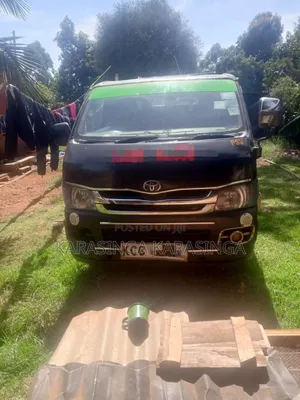Toyota HiAce 2009 Black