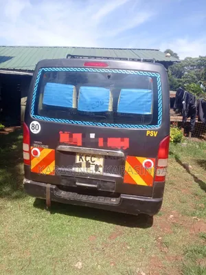 Toyota HiAce 2009 Black