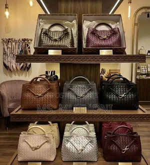 Quality Fully Boxed Bottega Venetta Handbag