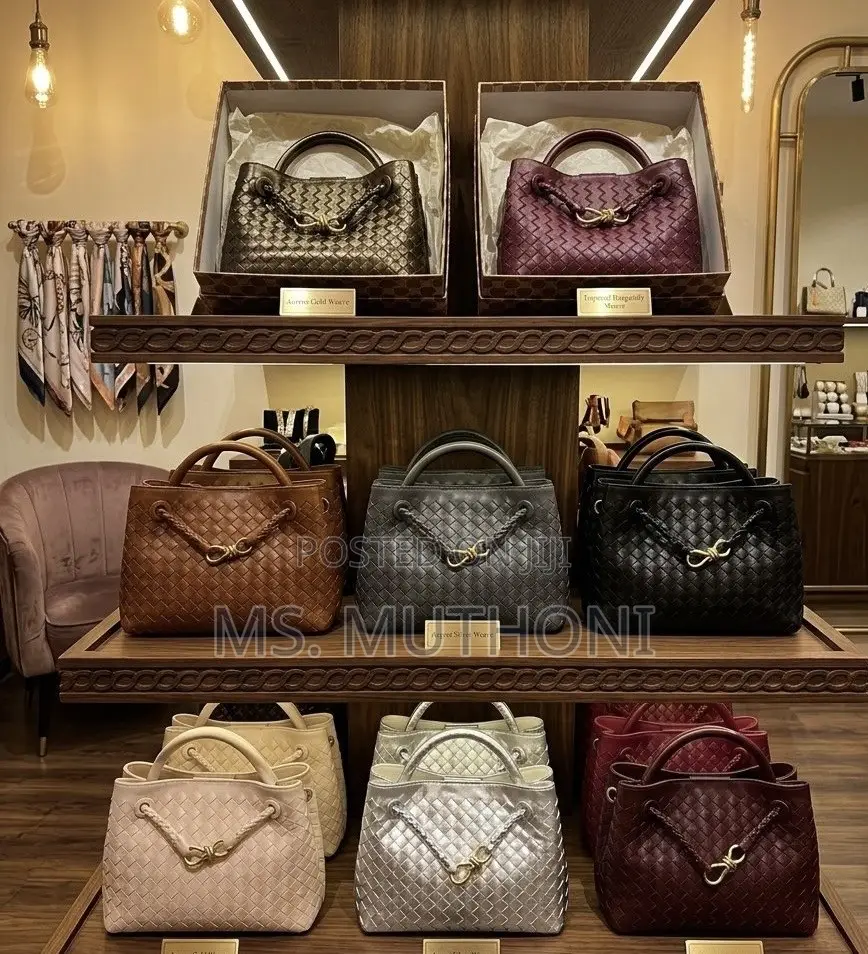 Quality Fully Boxed Bottega Venetta Handbag