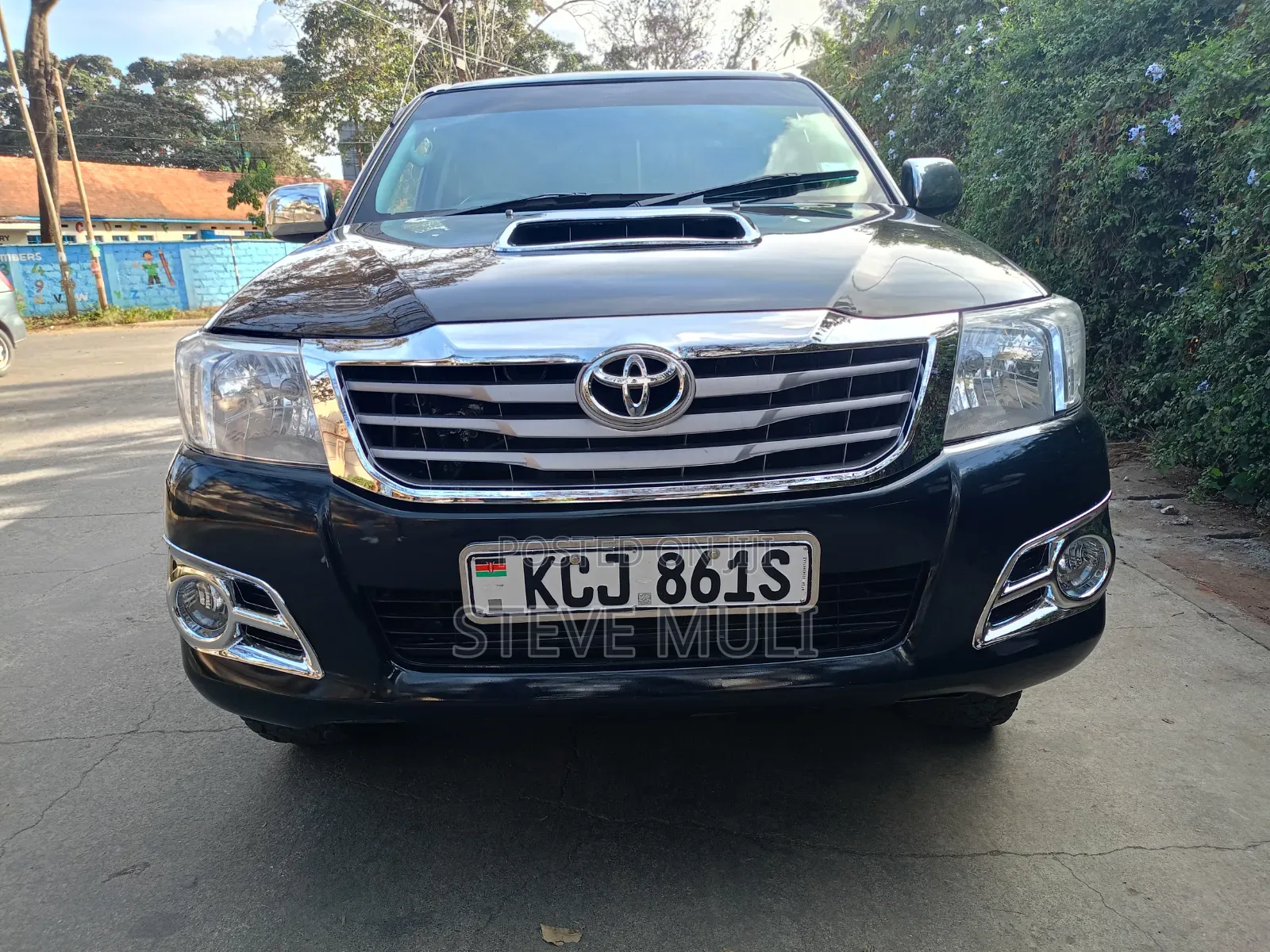 Toyota Hilux 2010 Matt Black