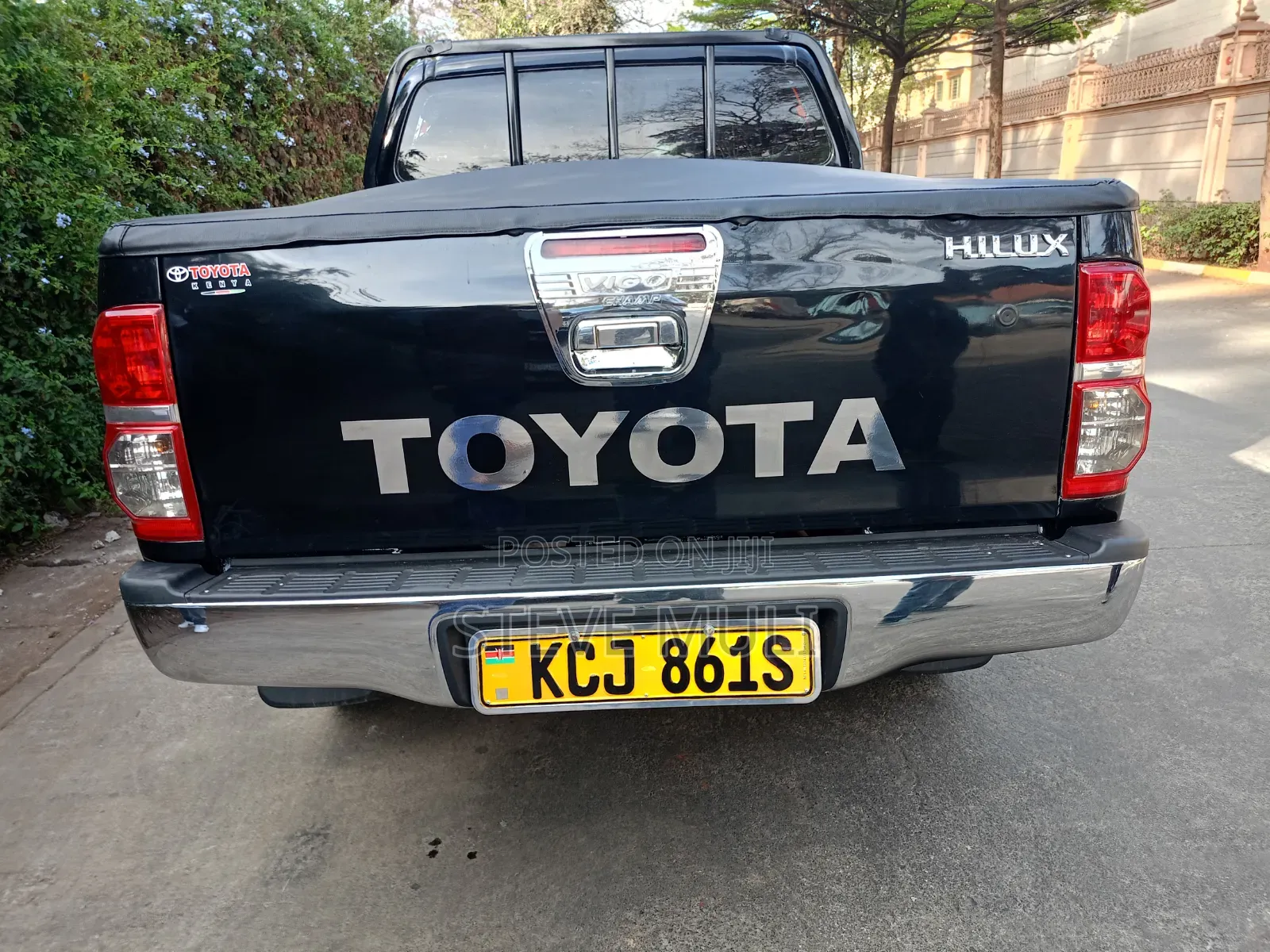 Toyota Hilux 2010 Matt Black