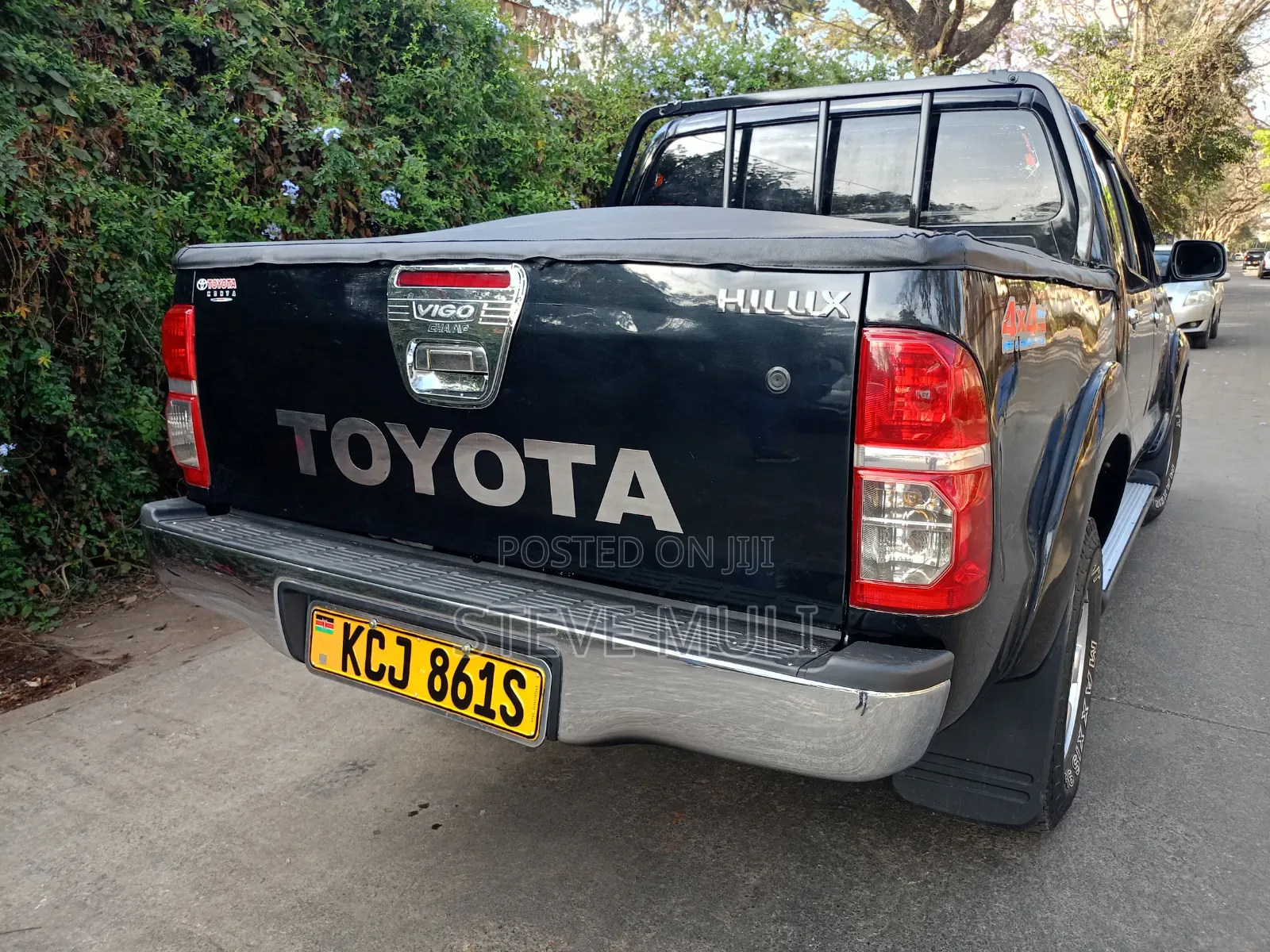 Toyota Hilux 2010 Matt Black