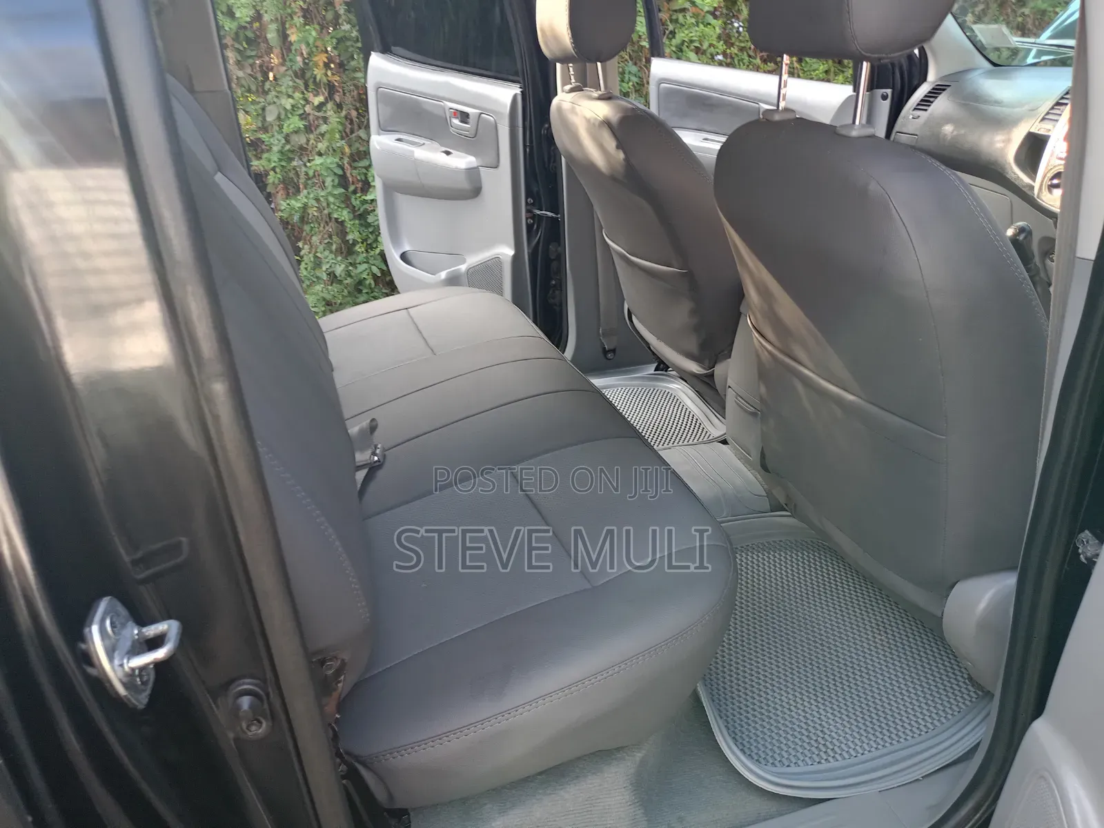 Toyota Hilux 2010 Matt Black