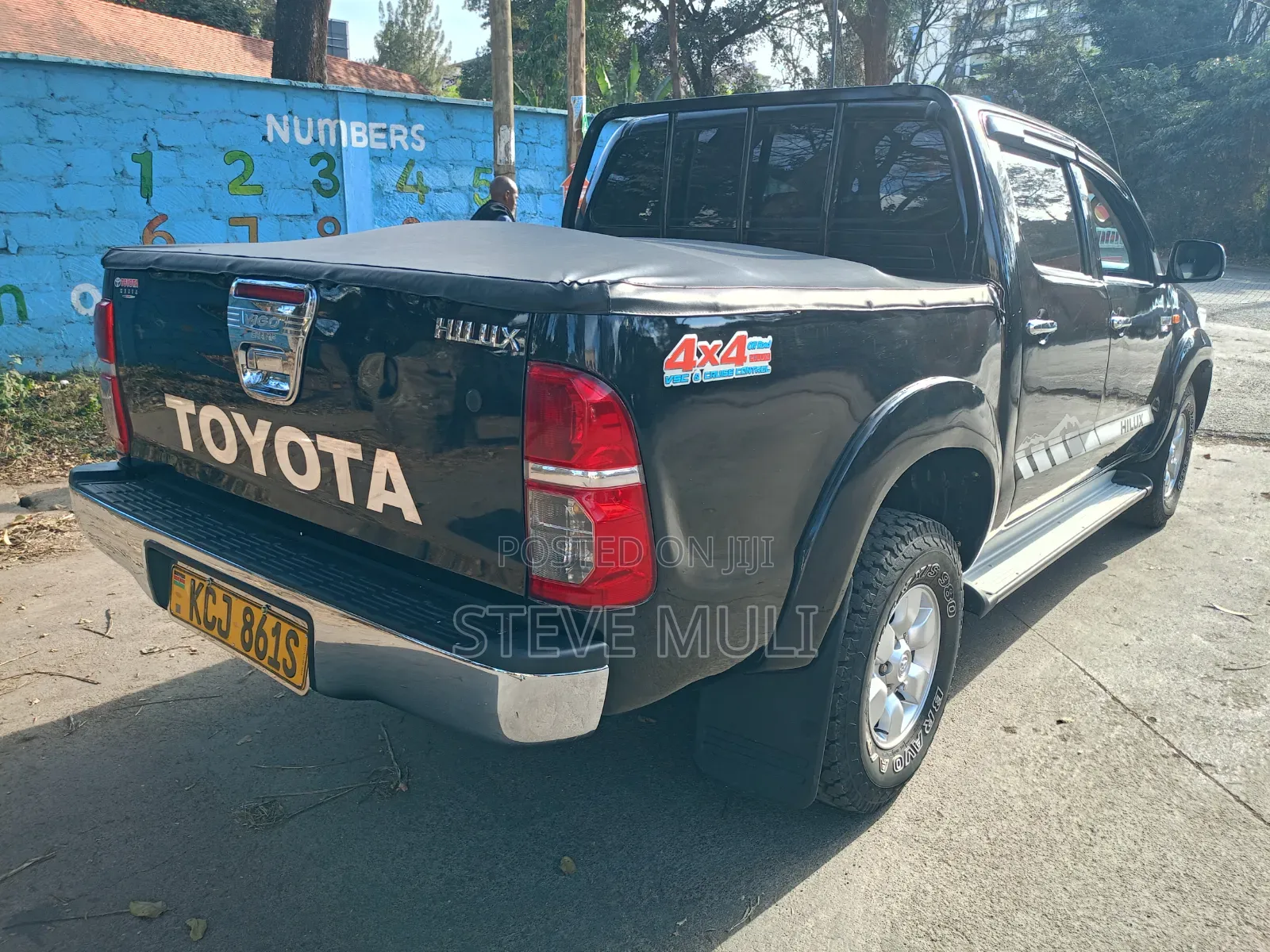 Toyota Hilux 2010 Matt Black