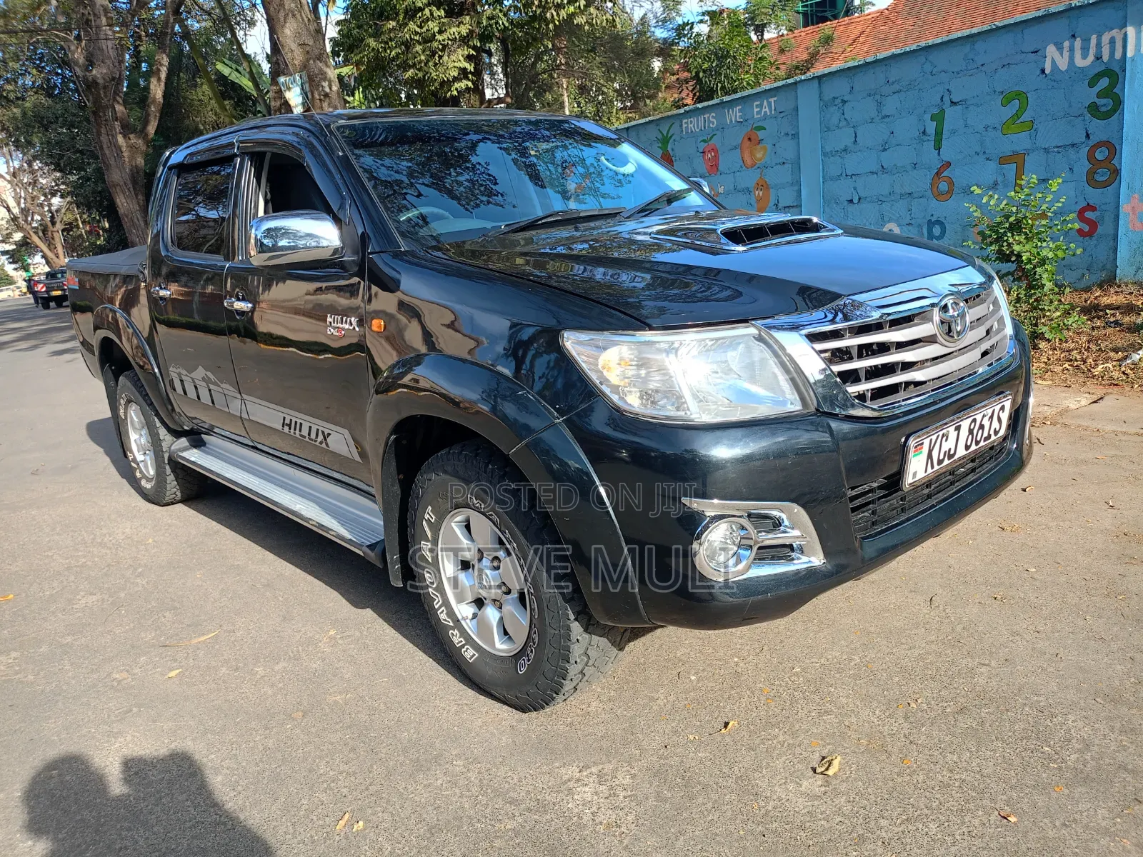 Toyota Hilux 2010 Matt Black