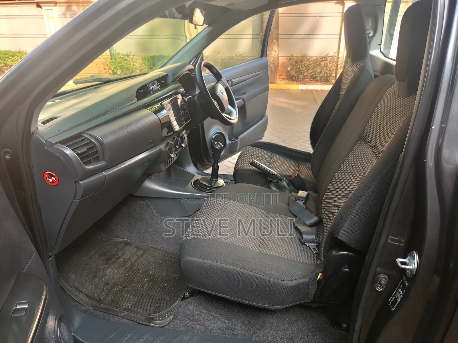 Toyota Hilux 2019 Black