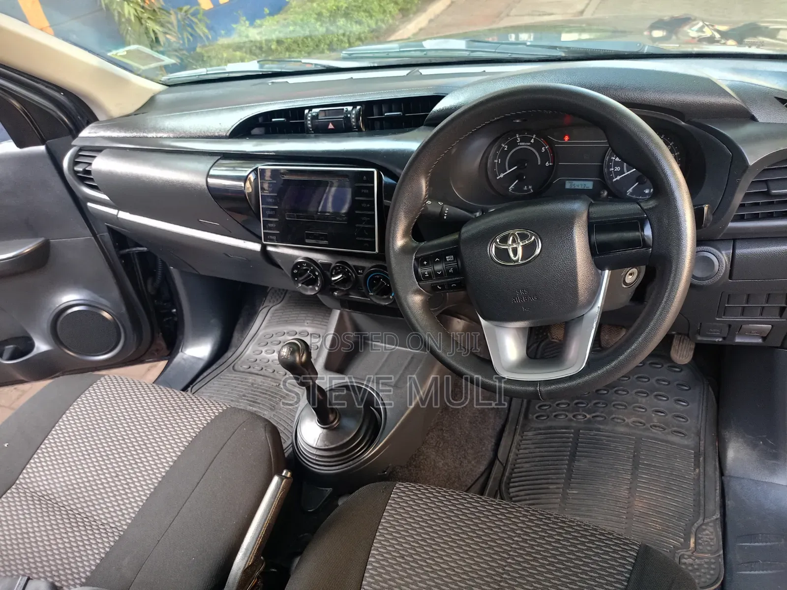 Toyota Hilux 2019 Black