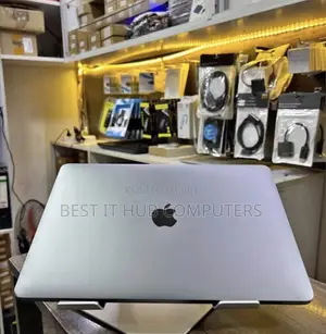 Laptop Apple MacBook Pro 2017 16GB Intel Core i7 SSD 512GB