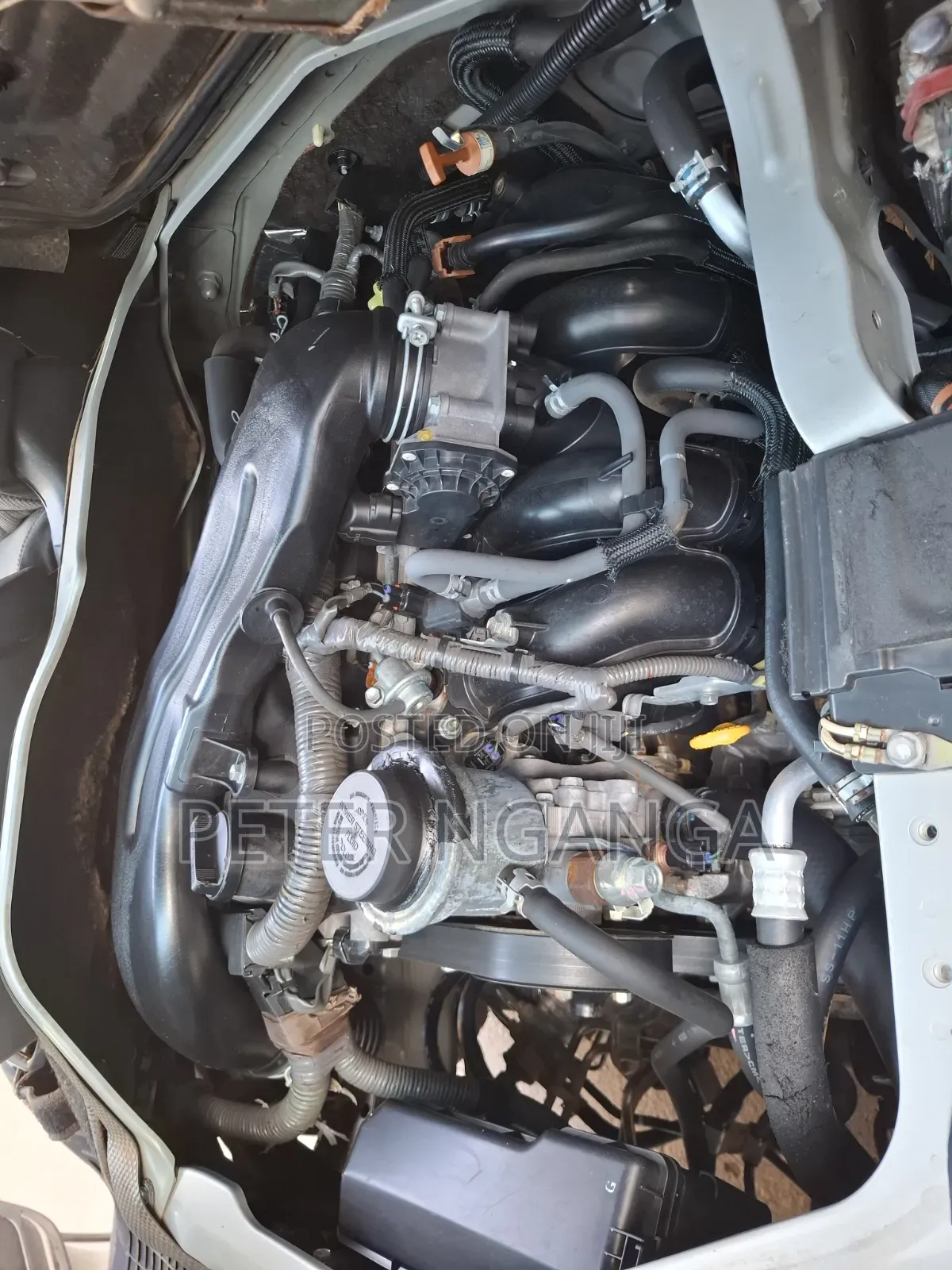 Toyota HiAce 2015 Silver
