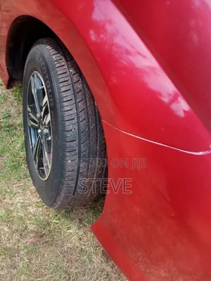 Toyota ISIS 1.8 Platana 2WD 2015 Red