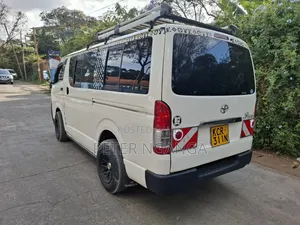 Toyota HiAce 2011 White