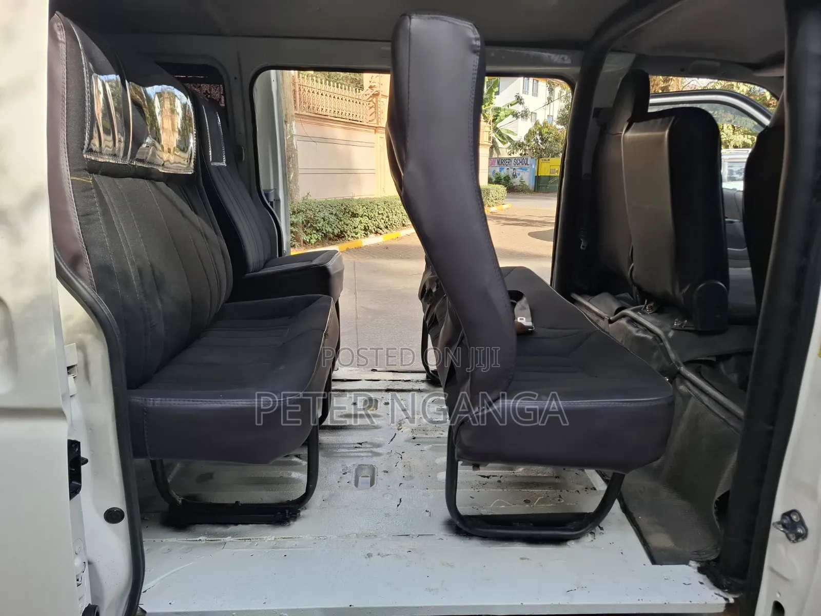 Toyota HiAce 2011 White
