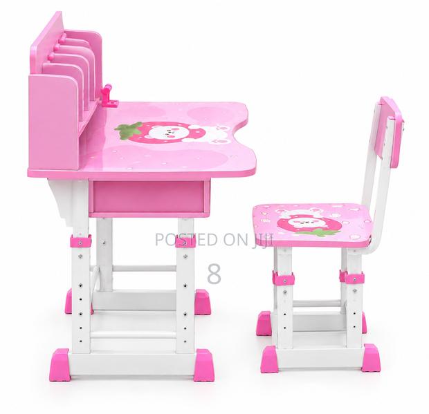 Kids Table for Reading and Writing - main view