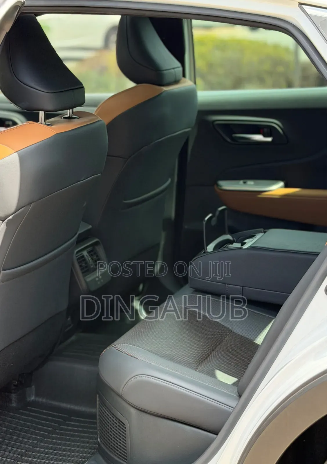 Toyota Crown 2023 White