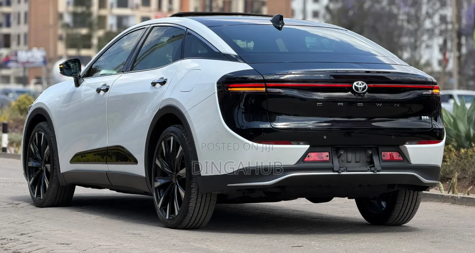 Toyota Crown 2023 White