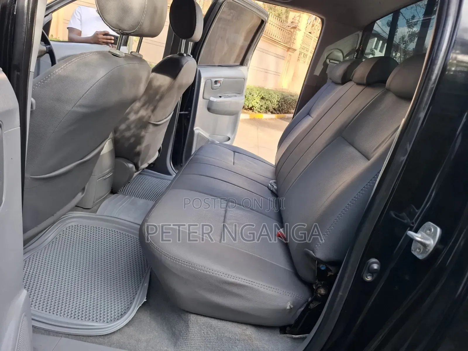 Toyota Hilux 2010 Black