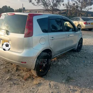Nissan Note 1.6 Petrol 2011 Silver