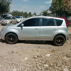 Nissan Note 1.6 Petrol 2011 Silver