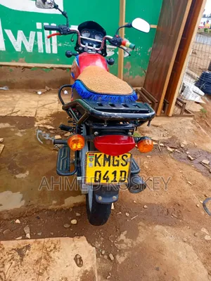 Bajaj Boxer 125 2022 Red