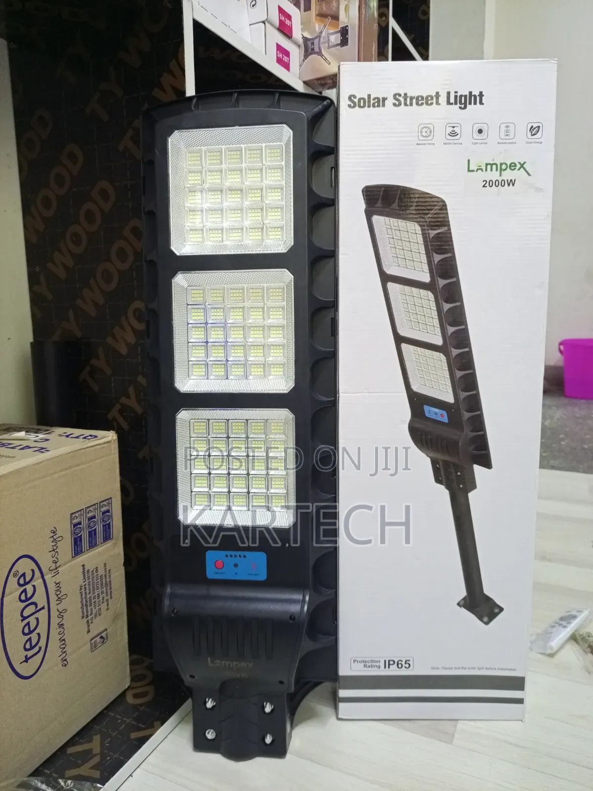 Lampex High-Power 2000W Solar Streetlight