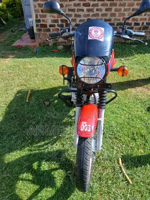 Bajaj Boxer 125 2023 Red